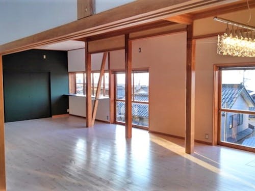 1階はコミュニティキッチン。地区の人も集まります!