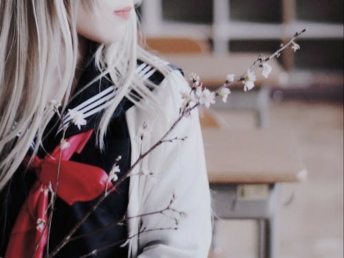 旧柳生中学校の教室で撮影したコスプレ写真(夏目友人帳)