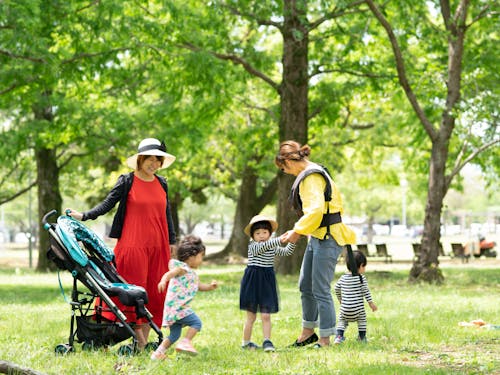 子育てに最適な広々とした公園も溢れています♫