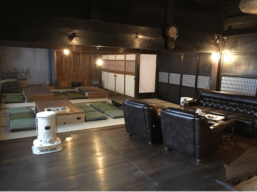 空き家の一つです。空き家を活用して観光案内や移住体験の拠点づくりに取り組んでいただきます。