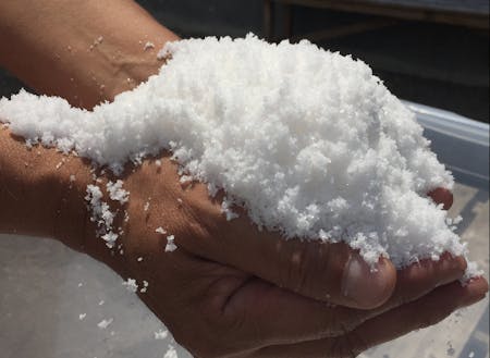 日本でも数少ない完全天日塩という製法で作られている塩