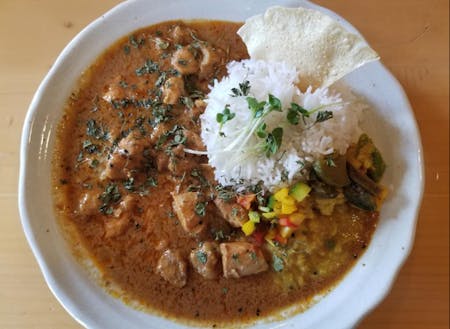 毎週月曜日に営業している「山のビリヤニ食堂」