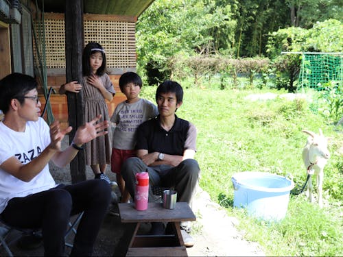 配信はゲストの活動場所から