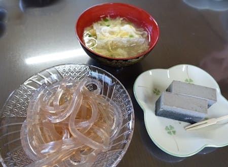 寒天の試食料理：生天、ごま天寄せ、寒天スープ（一例）