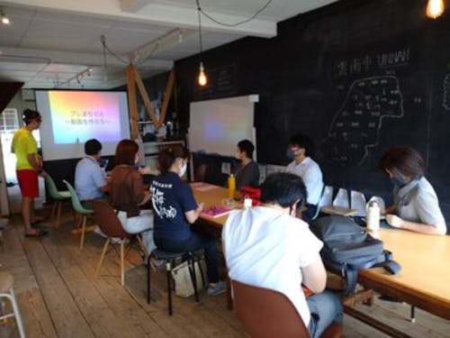 市民による三日市ラボでのITセミナー風景