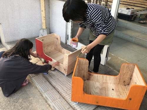 スクールで使う小物入れを自分たちで作りました