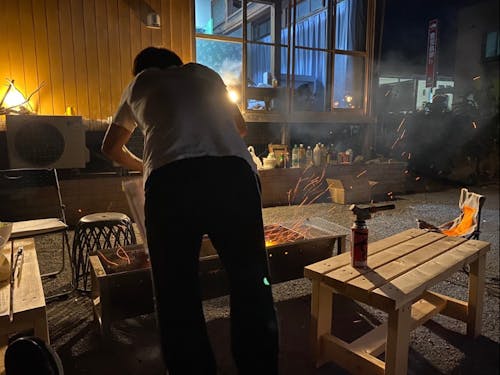 ゲストさんとはよく裏庭でBBQをします。