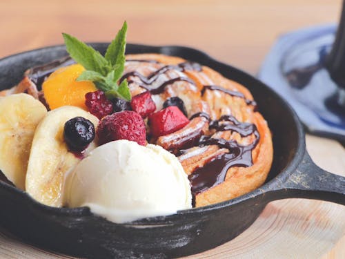 パティシエが作るスイーツは大人気！