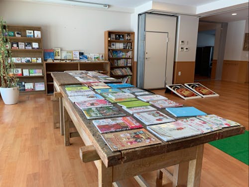 きもべつ喜らめきの郷のロビーには職員が企画したブックコーナーが!