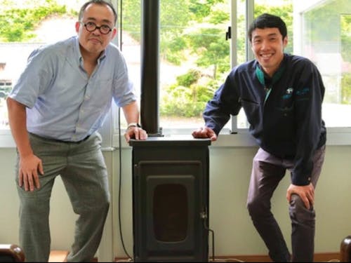 株式会社長谷川建設/代表取締役社長(左)、エネルギー事業担当者(右)