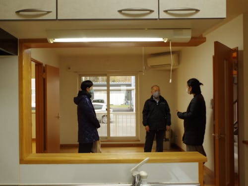 賃貸アパートの内覧。間取りと家賃のご予算に応じてご案内します