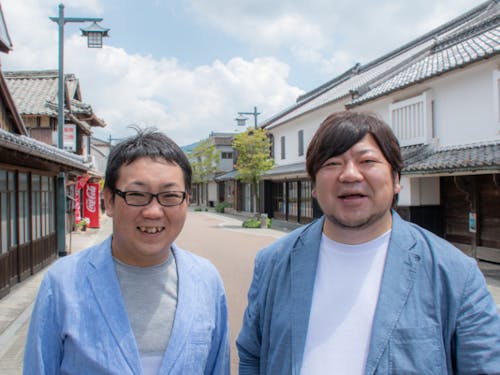 市役所の担当、左が西田で右が山口です。なんでも相談してください!