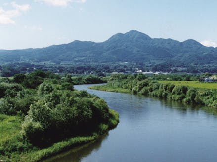 名久井岳と馬淵川