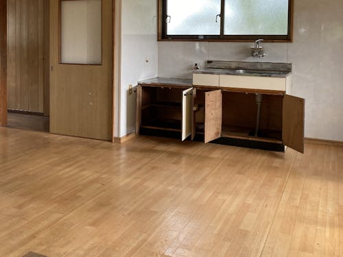 床は張替が必要です