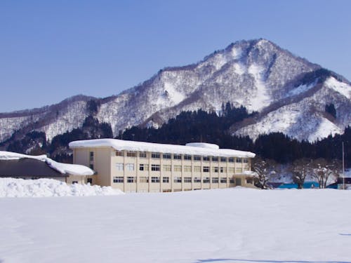 「まだまだこんなものじゃない」只見の雪に溶け込む只見高校