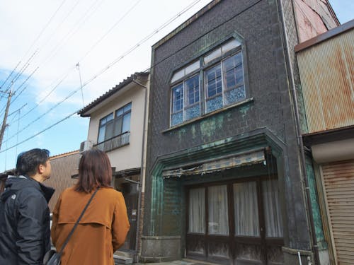 まちなかにはレトロな建物も。通称:うろこの家