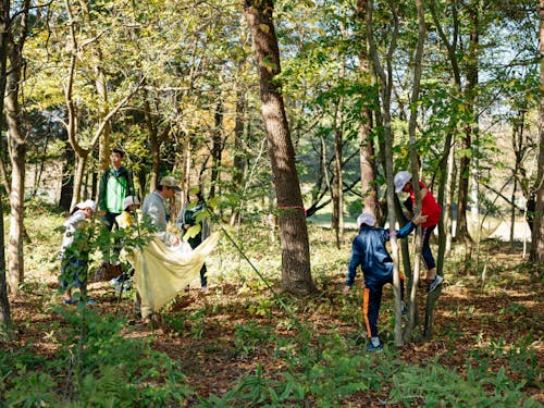 森を活用した教育が特徴の伊那西小学校