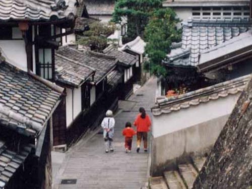 歴史的なまちなみが残っています