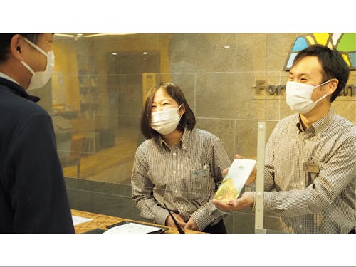 受付フロントの風景