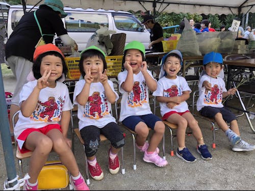 自然大好き、元気な上村の子ども達