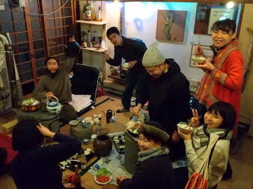 ジンギスカン食べよーぜと言ったら12畳に10人集まった時