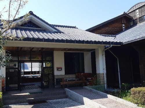 活動の拠点となる鞍岡地区複合型交流施設(旧鞍岡中学校)