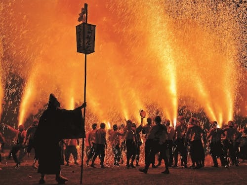 伝統の“遠州新居手筒花火”