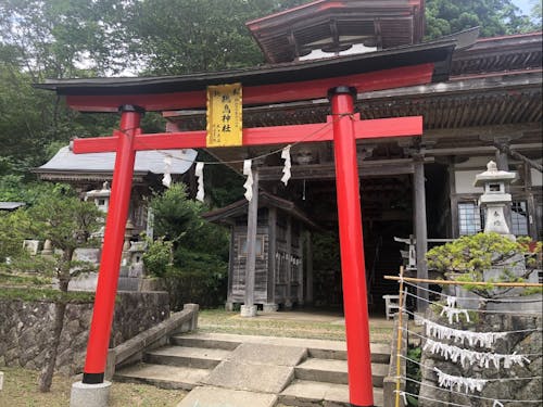 大漁と海上安全、縁結びの神として祀られている鵜鳥神社