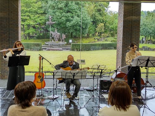 半Xは音楽 半農半ギターは元しただ塾生