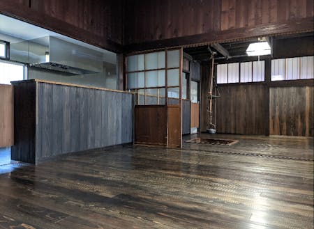 ▲囲炉裏や雰囲気を楽しめる空間