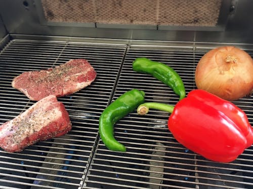 自然を生かした夕食イメージ