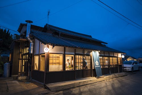 UDON HOUSEが地域に灯をともす