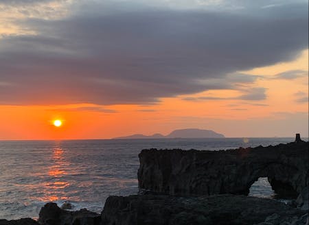 島から見える夕日