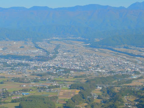 二つのアルプスに囲まれた伊那市
