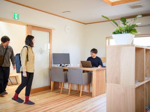 愛媛県の移住支援拠点「COWORKING-HUB nan-yo sign」よりオンライン相談します