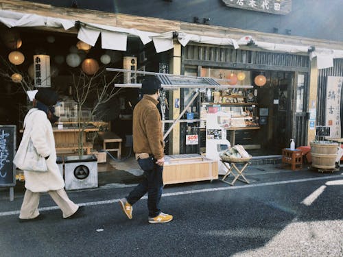 ローカルなエリアを歩きます。