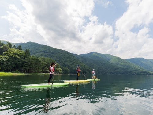 市の北側には３つの湖