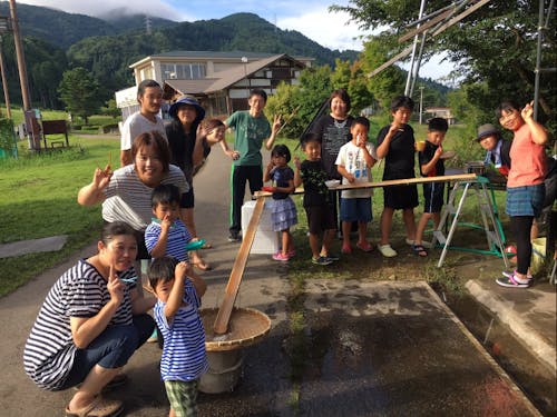 いつでも誰でも集える居場所「よってカフェ」イベントの様子