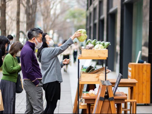 丸の内でお野菜のマルシェ開催