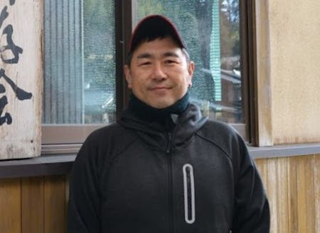 鬼北町協力隊の正木健夫さん(2年目)。泉貨紙という和紙のPRと事業継承が活動のメイン。