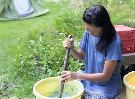 体験できます 日高川町の自然と共に暮らす 草木染め工房のお仕事体験をしてみませんか 移住スカウトサービス Smout スマウト 体験できます 日高川町の自然と共に暮らす 草木染め工房のお仕事体験をしてみませんか 移住スカウトサービス Smout スマウト