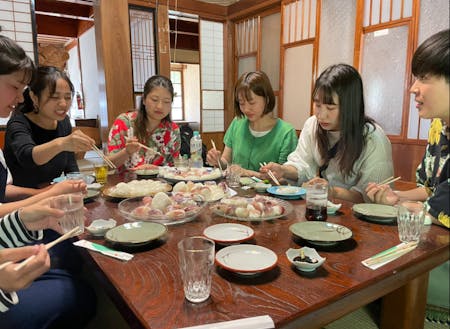 寿司パーティもできます。海士町のお米と、その日水揚げされたお魚。