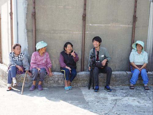 田舎でおばあに囲まれてたり。。。