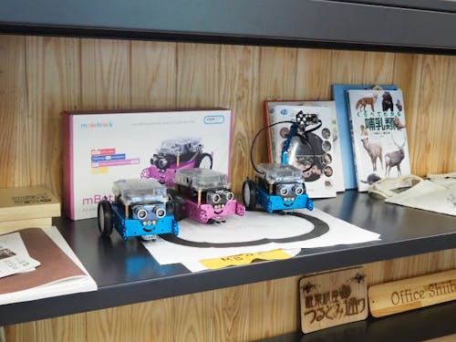 ロボットプログラミングもやったりします。