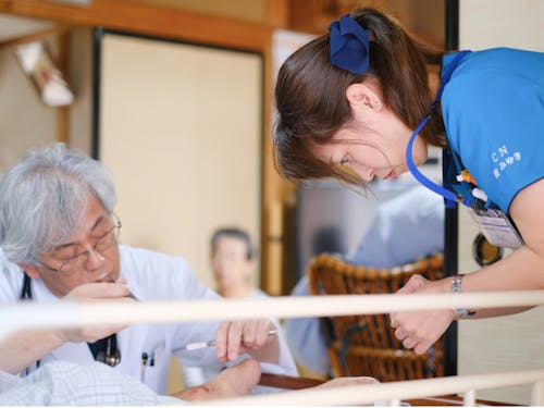 外来だけでなく、往診・訪問看護も行なっています