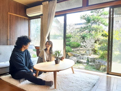 お部屋で話をする住人達