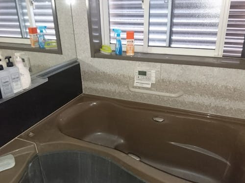 広々とした浴室