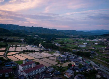 野村町の愛宕山公園の展望台からみる町の風景