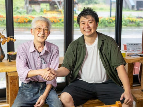 前生産者の大野さんとヒダカラ豆富事業責任者の古田