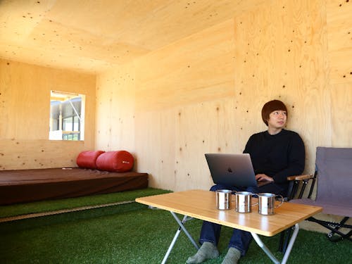 集中したい時はsnowpeak社製トレーラーハウス「住箱」で